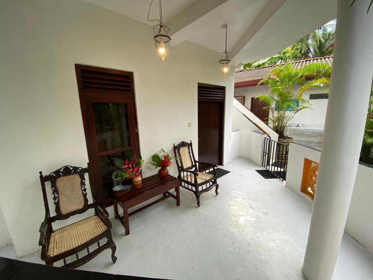 Una Beach Hotel & Olu Cafe Unawatuna Exterior photo
